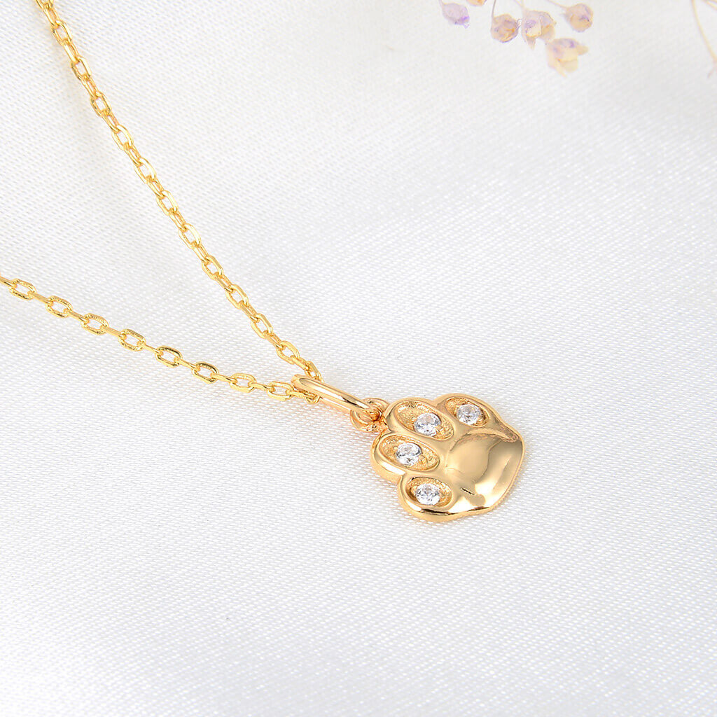Lamorvita_CubicZirconia_CatPaw_SilverPendantNecklace_LeftScene