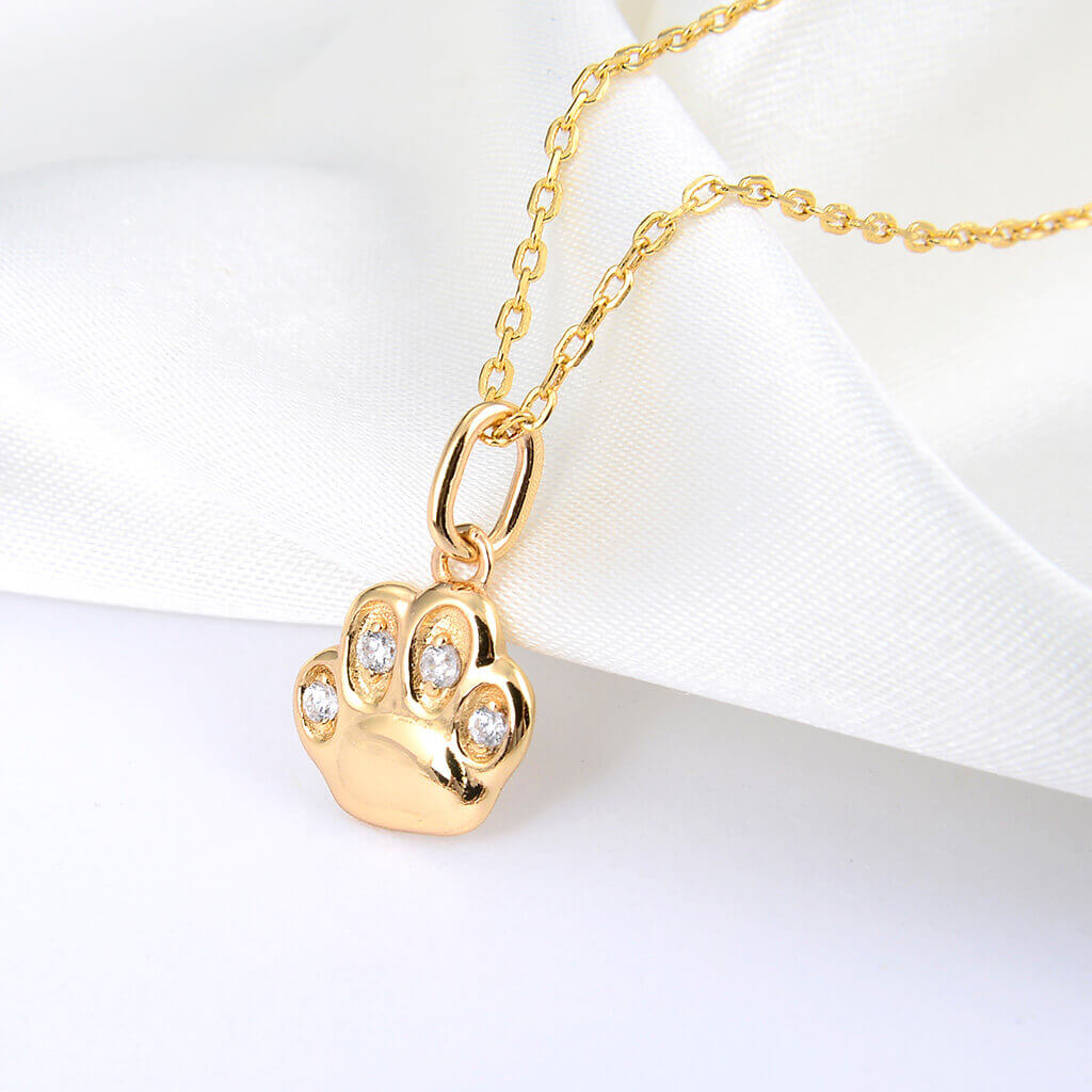 Lamorvita_CubicZirconia_CatPaw_SilverPendantNecklace_RightScene