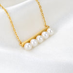 Lamorvita_Pearl_Bar_SilverNecklace_LeftScene