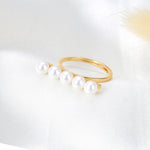 Lamorvita_Pearl_Bar_SilverRing_DownScene