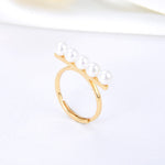 Lamorvita_Pearl_Bar_SilverRing_StandScene