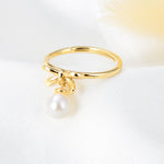 Lamorvita_Pearl_Bow_SilverRing_DownScene