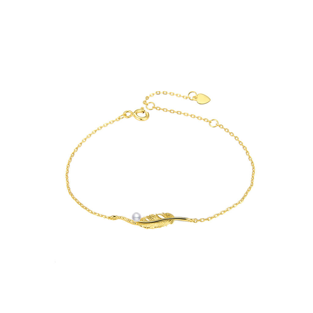 Lamorvita_Pearl_Feather_SilverBracelet_WhiteBackground