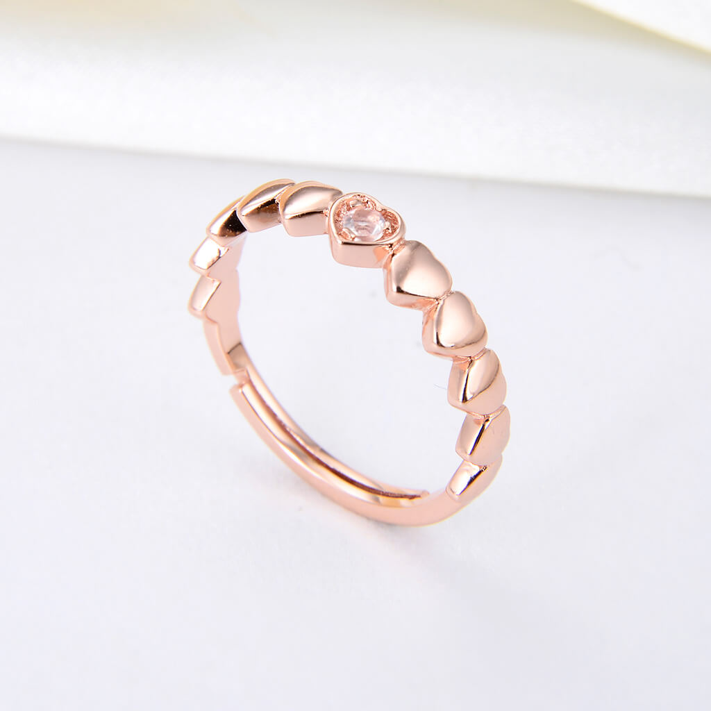 Lamorvita_RoseQuartz_Heart_SilverStackableRing_StandScene