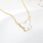 Lamorvita_WhiteAgate_Butterfly_SilverNecklace_RightScene